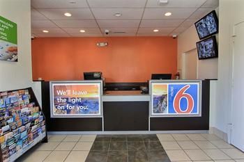 Motel 6 Austin Central - South/university Of Texas