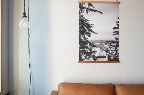 Bowline Hotel