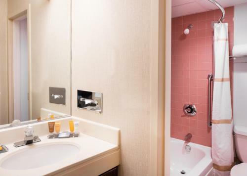 Hotel Marriott Conference Center At Nced