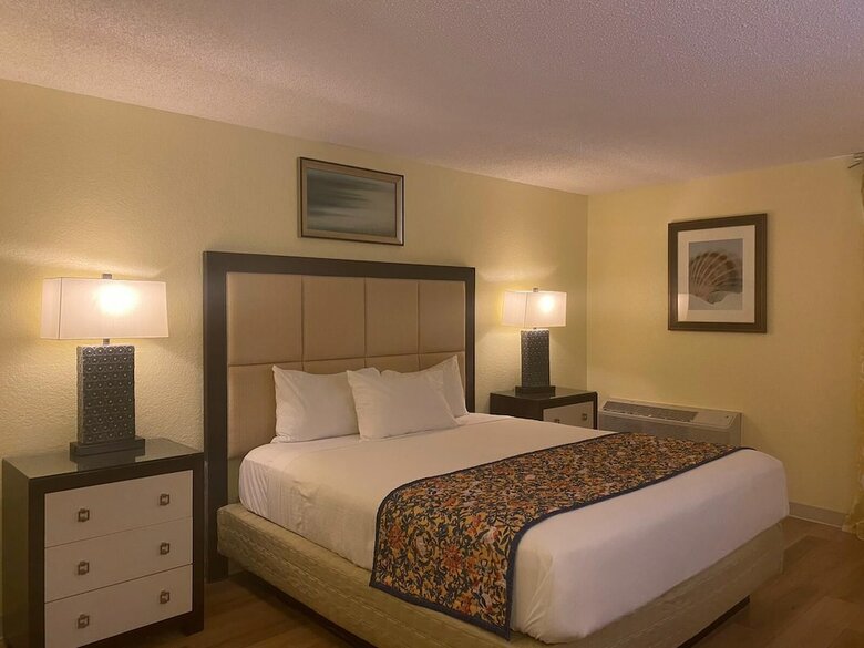 Lincoln Inn Express Hotel And Suites