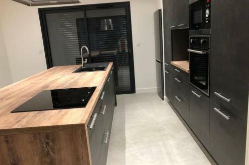 Superbe Villa Neuve 170m2, 5mn A Pieds Des Plages