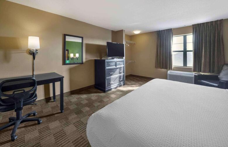 Hotel Suburban Studios