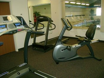 Holiday Inn Express Hotel & Suites Pierre-fort Pierre
