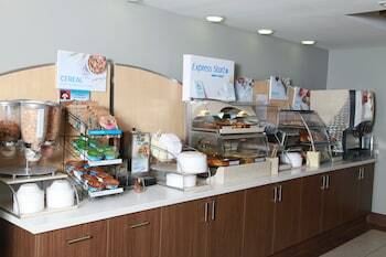 Holiday Inn Express Hotel & Suites Chattanooga Hixson