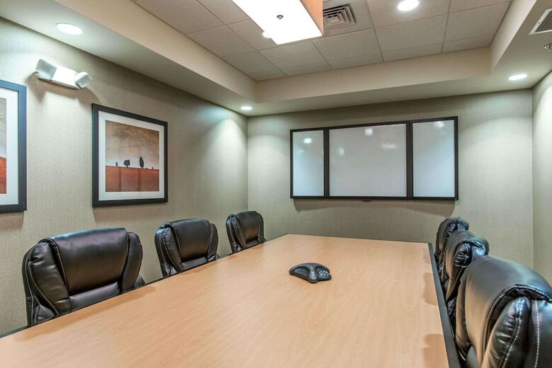 Hotel Cambria Suites Rapid City