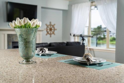 Bridgeport Condo #210