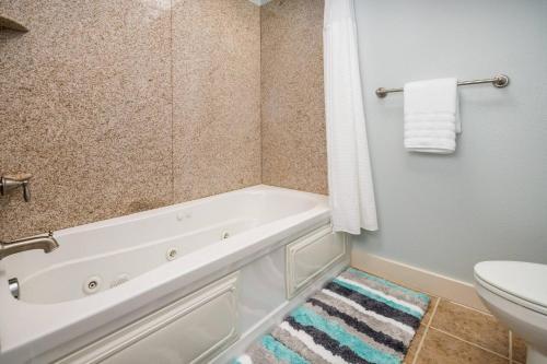 Bridgeport Condo #210
