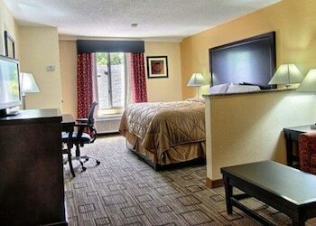 Hotel Quality Inn & Suites