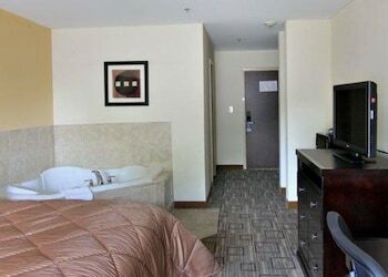 Hotel Quality Inn & Suites