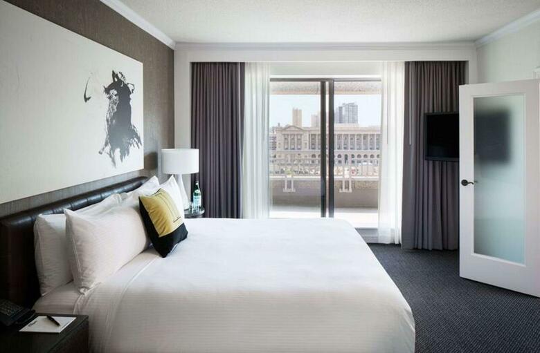 Hotel The Logan