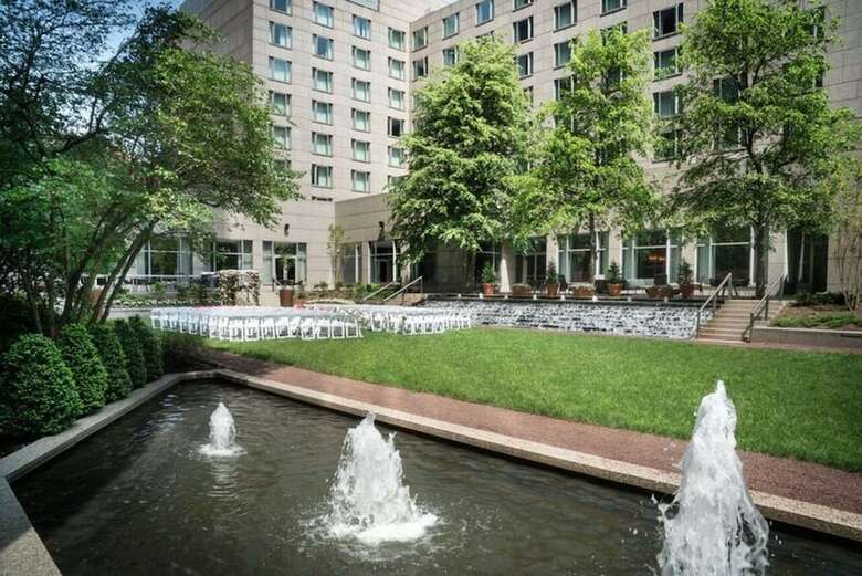 Hotel The Logan