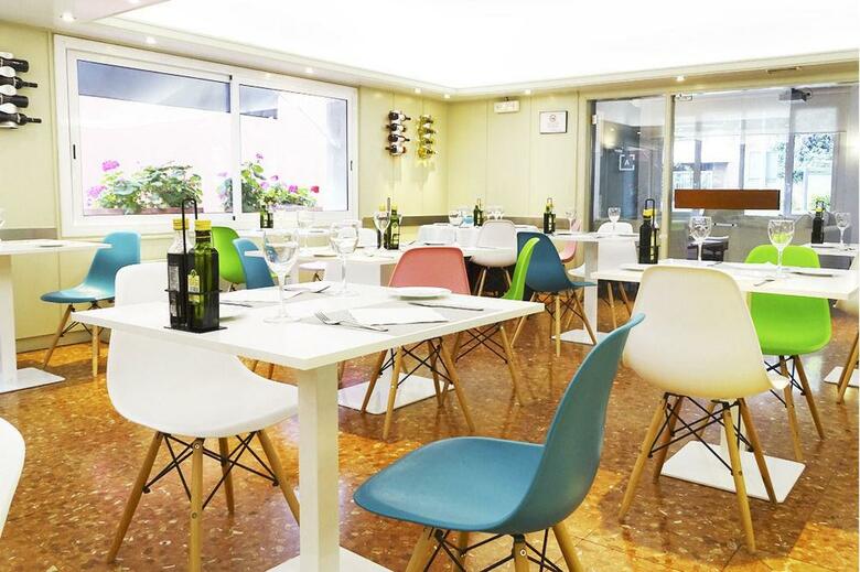 Hotel Tres Torres Atiram