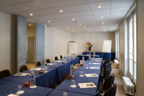 Hotel Tribe Paris Batignolles