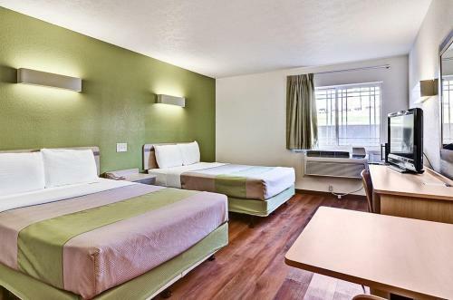 Hotel Economy Inn Pit Airport