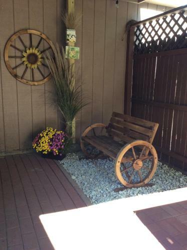 Poconos Farmhouse, Private Hot Tub And Pool At Camelback