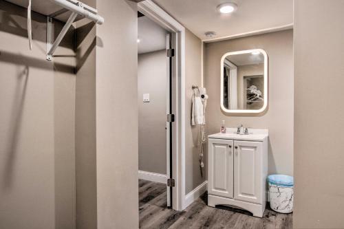 Chic Philadelphia Townhome With Fenced Yard!