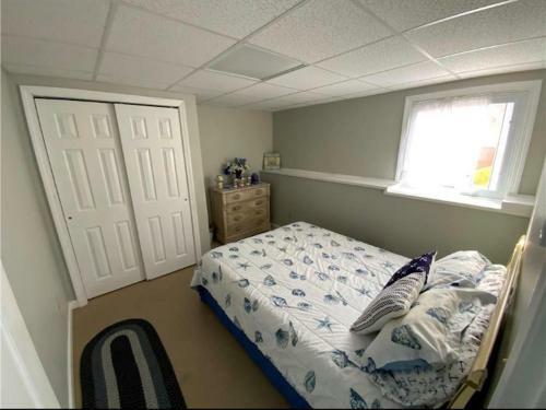 4 Bedroom Pettaquamscutt Lake Shores Home