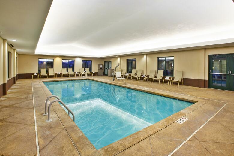 Holiday Inn Express Hotel & Suites Bryan-montpelier