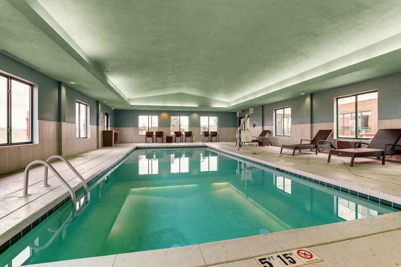 Holiday Inn Express Hotel & Suites Bryan-montpelier