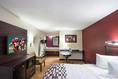 Hotel Red Roof Inn Cincinnati East - Beechmont