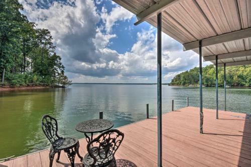 Spacious Lake Hartwell Home With Private Dock!