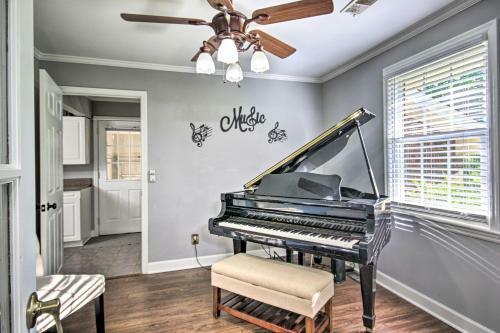Peaceful Retreat On 13 Acres Near Lake Murray