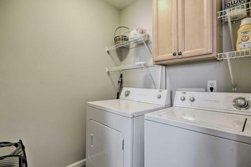 Columbia Home With Spacious Yard Less Than 2 Mi To Dtwn