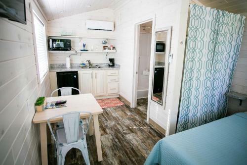 New Waterfront Cabin On The Large Sundeck #23 Cabin