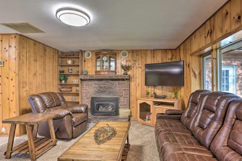 Family-friendly Getaway On 12-acre Trout Farm