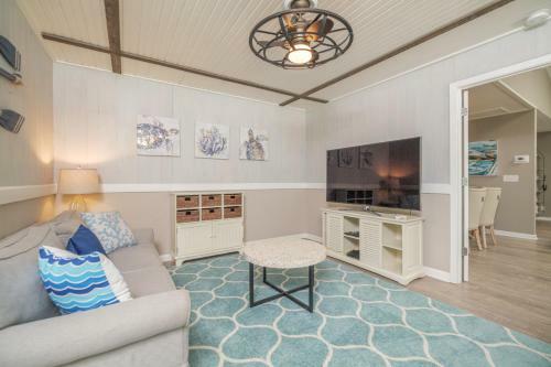 Mooring Buoy 187, 4 Bedrooms, Deck, Lagoon, Sleeps 10