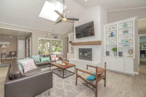 Mooring Buoy 187, 4 Bedrooms, Deck, Lagoon, Sleeps 10