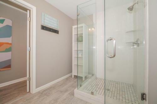 Mooring Buoy 187, 4 Bedrooms, Deck, Lagoon, Sleeps 10