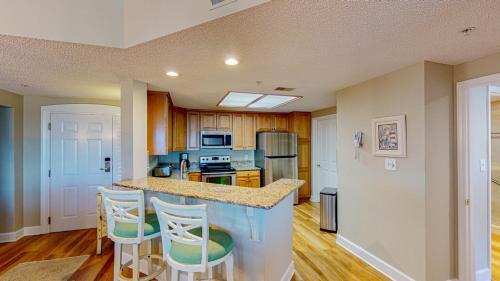 Villa 5207 Hampton Place South