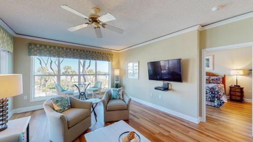Villa 5207 Hampton Place South