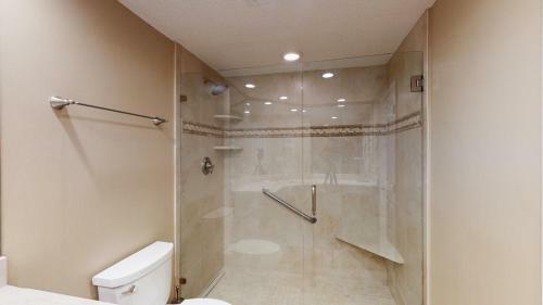 Villa 5207 Hampton Place South