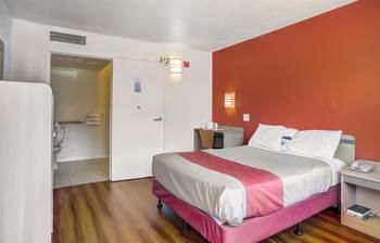 Motel 6 Medford South