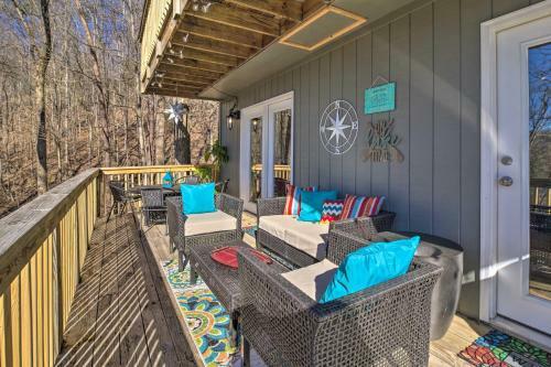 Cozy Lake-view Home Dog Friendly And Boat Slip!