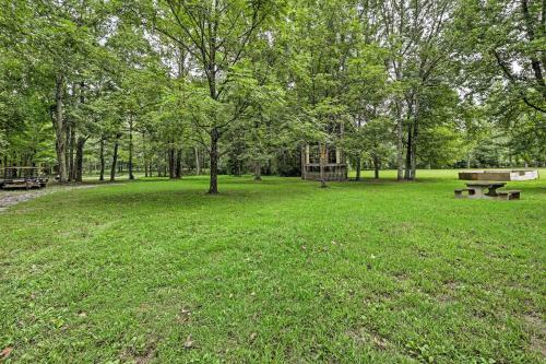 Secluded Escape With Pool - 15 Mi To Nashville!