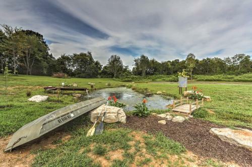 Pet Friendly Milk Barn Cottage On 15 Acres!