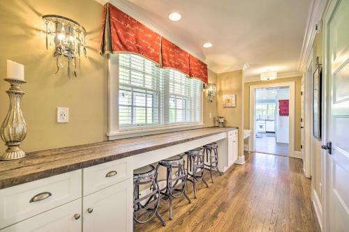 Grand Lafollette Home With Covered Patio On 40 Acres!