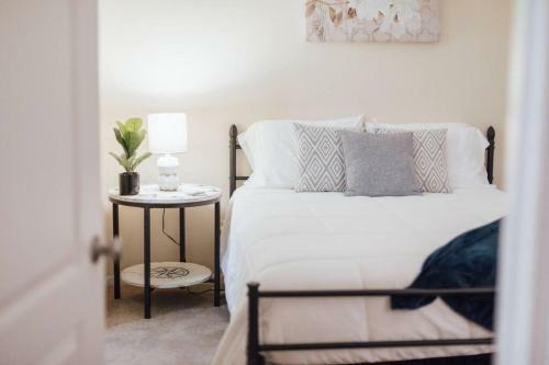 Apartamento Stylish Elegant Getaway King Bed Deck Views