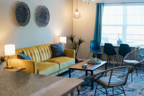 The Bohemian Escape Near Etsu- King Bed!