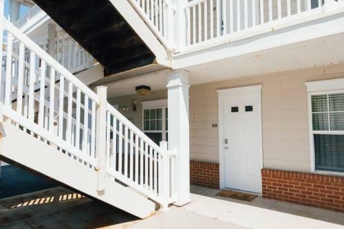The Bohemian Escape Near Etsu- King Bed!
