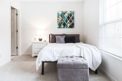 Beautiful Boho Condo In Johnson City, Tn King Bed