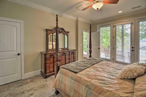 Lakefront Cottage With Private Double Dock