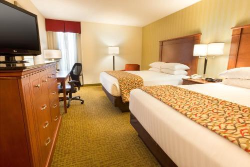 Hotel Drury Inn & Suites Charlotte University Place