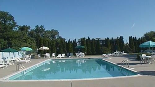 Tides Motor Inn