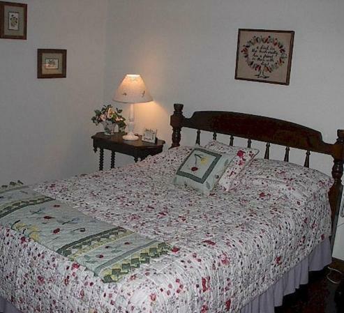 Posada La Perla At Gregory House Country Inn & Restaurant