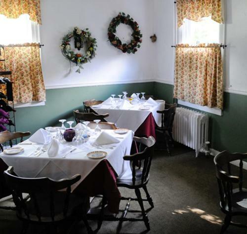 Posada La Perla At Gregory House Country Inn & Restaurant