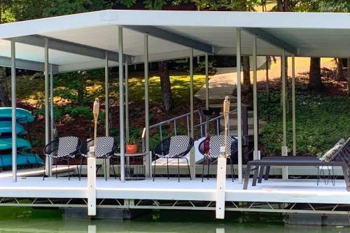 Resort-style Home On Tims Ford Lake, Steps To Dock